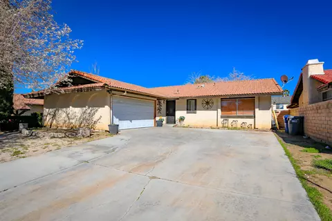 44656 13th St E, Lancaster, CA 93535 photo 1