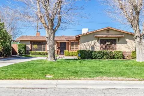 43821 2nd St E, Lancaster, CA 93535 photo 1