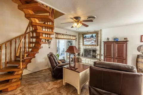 43721 Fenner Ave, Lancaster, CA 93536 photo 10