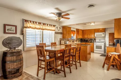 43721 Fenner Ave, Lancaster, CA 93536 photo 8