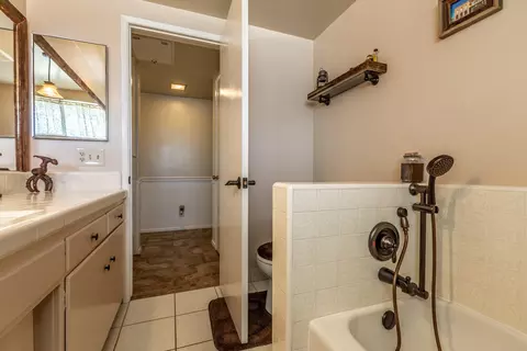 43721 Fenner Ave, Lancaster, CA 93536 photo 32