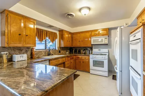 43721 Fenner Ave, Lancaster, CA 93536 photo 5