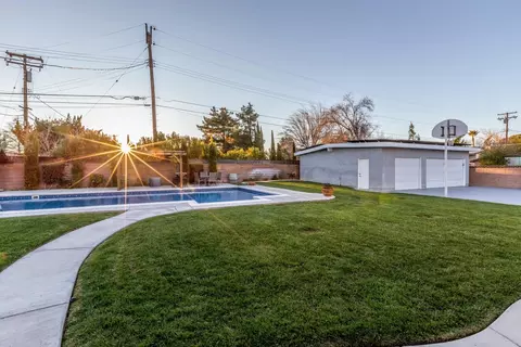 43721 Fenner Ave, Lancaster, CA 93536 photo 14