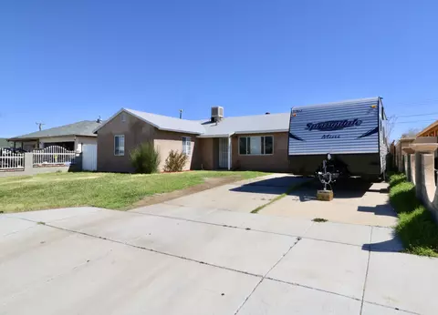 38708 32nd St E, Palmdale, CA 93550 photo 2