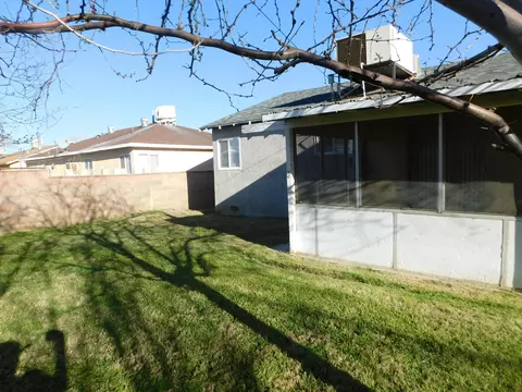 1050 Avenue J7 W, Lancaster, CA 93534 photo 3