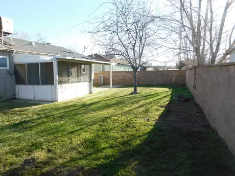 1050 Avenue J7 W, Lancaster, CA 93534 photo 4
