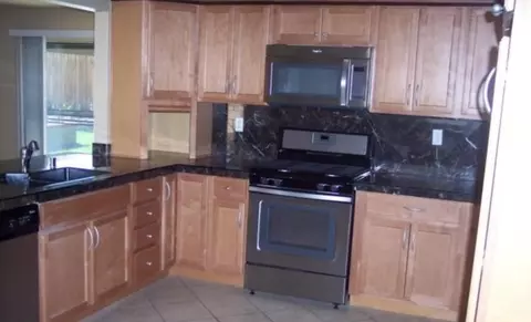 1734 Viridan Ave, Lancaster, CA 93534 photo 2