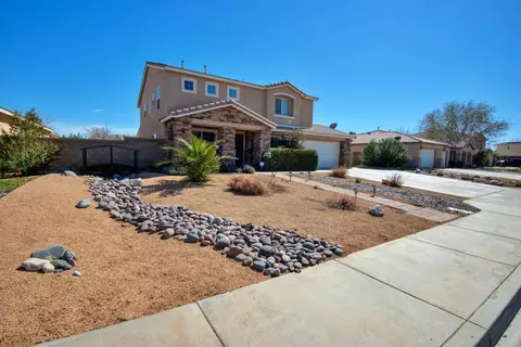 1748 Thomas Dr, Lancaster, CA 93535 photo 3