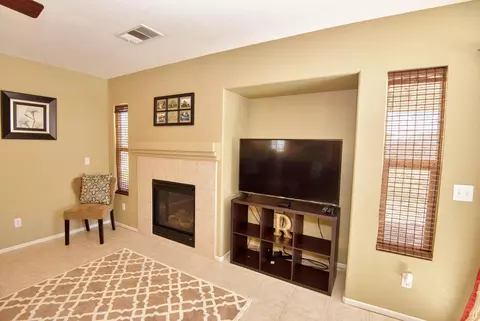 1748 Thomas Dr, Lancaster, CA 93535 photo 17