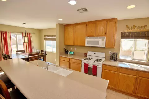1748 Thomas Dr, Lancaster, CA 93535 photo 21