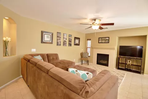 1748 Thomas Dr, Lancaster, CA 93535 photo 15
