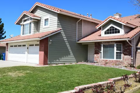 4649 Brisa Dr, Palmdale, CA 93551 photo 2