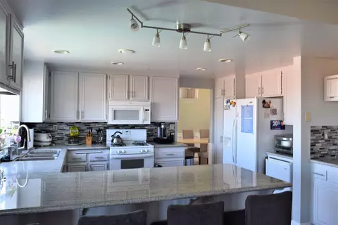 4649 Brisa Dr, Palmdale, CA 93551 photo 7
