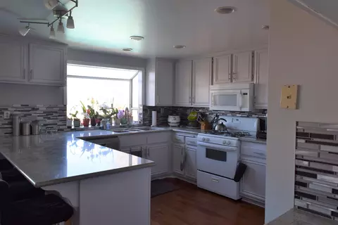 4649 Brisa Dr, Palmdale, CA 93551 photo 9
