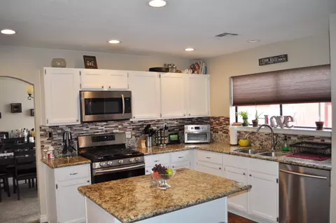 5229 Moonraker Rd, Palmdale, CA 93552 photo 8