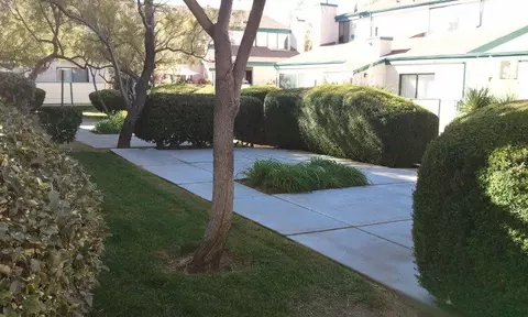 44514 15th St UNIT 8, Lancaster, CA 93535 photo 2