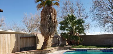 2346 Lightcap St, Lancaster, CA 93535 photo 8