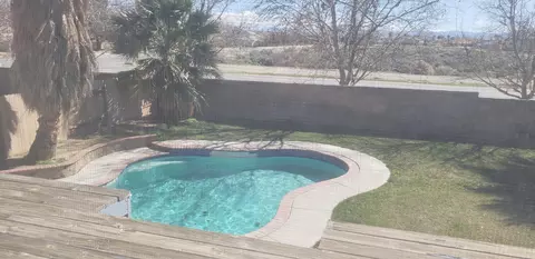 2346 Lightcap St, Lancaster, CA 93535 photo 9
