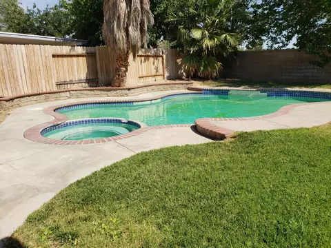 2346 Lightcap St, Lancaster, CA 93535 photo 16