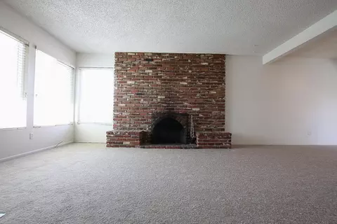 44334 4th St E, Lancaster, CA 93535 photo 3