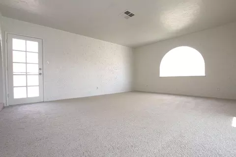 44334 4th St E, Lancaster, CA 93535 photo 5