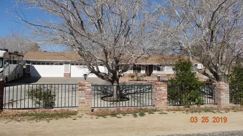 36243 40th St E, Palmdale, CA 93552 photo 2