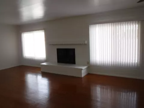 44535 Anvers Ave, Lancaster, CA 93534 photo 3