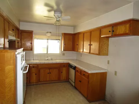 44415 8th St E, Lancaster, CA 93535 photo 6