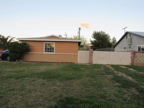 43614 Fig Ave, Lancaster, CA 93534 photo 4