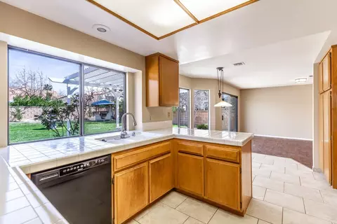 44240 Galion Ave, Lancaster, CA 93536 photo 9