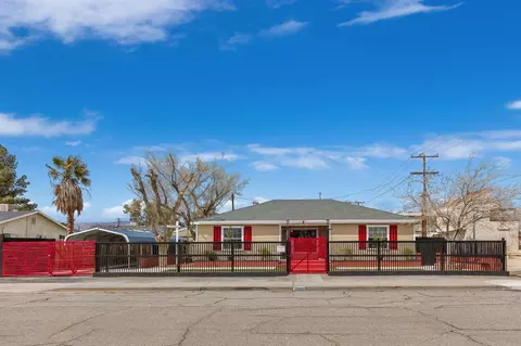 2095 Inyo St, Mojave, CA 93501 photo 2