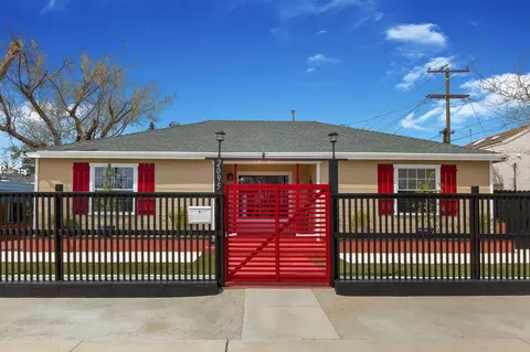 2095 Inyo St, Mojave, CA 93501 photo 3