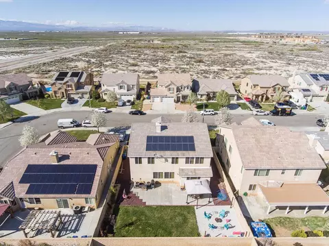 3316 Ashton Pl, Lancaster, CA 93536 photo 9