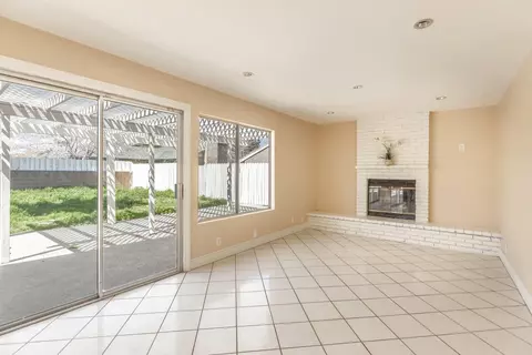37317 Fullmoon St, Palmdale, CA 93550 photo 16