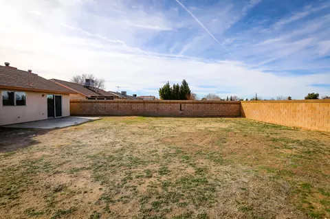 529 Ave J 9 E, Lancaster, CA 93535 photo 28