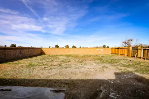 529 Ave J 9 E, Lancaster, CA 93535 photo 25