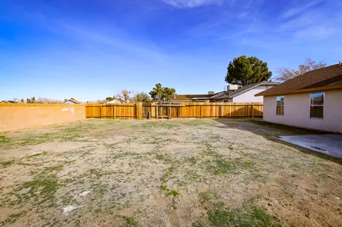 529 Ave J 9 E, Lancaster, CA 93535 photo 27