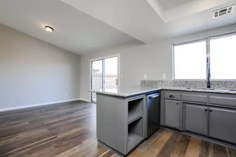529 Ave J 9 E, Lancaster, CA 93535 photo 13