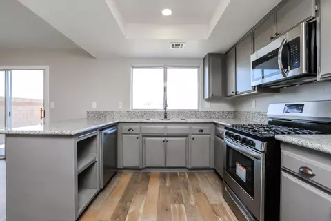 529 Ave J 9 E, Lancaster, CA 93535 photo 12