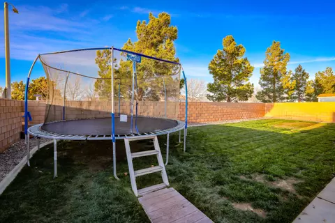 6035 Starview Dr, Lancaster, CA 93536 photo 27