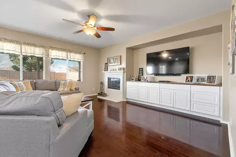 6035 Starview Dr, Lancaster, CA 93536 photo 6