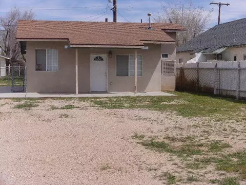 15754 M St, Mojave, CA 93501 photo 2