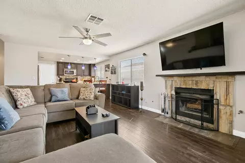 1833 Einstein St, Lancaster, CA 93535 photo 12