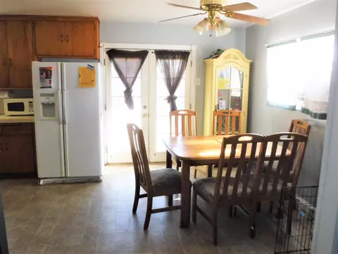 206 Bartlett St, Tehachapi, CA 93561 photo 4