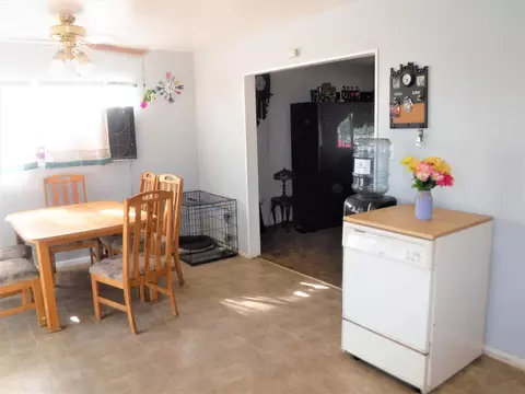 206 Bartlett St, Tehachapi, CA 93561 photo 5