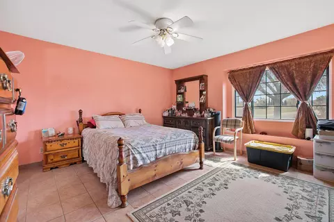 44941 Laszlo St, Lancaster, CA 93534 photo 8