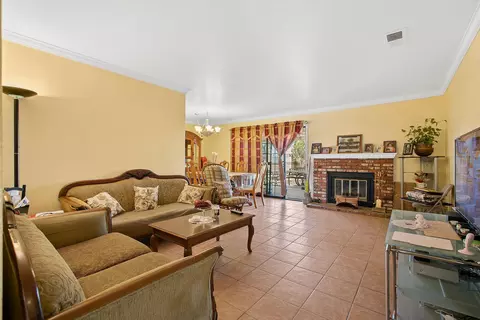 44941 Laszlo St, Lancaster, CA 93534 photo 3