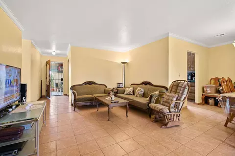 44941 Laszlo St, Lancaster, CA 93534 photo 4
