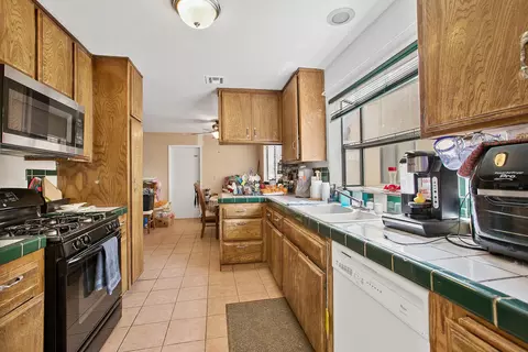 44941 Laszlo St, Lancaster, CA 93534 photo 10