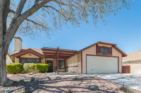 43055 Flag St, Lancaster, CA 93536 photo 2